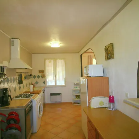 Casa vacanze Modern Holiday In With Swimming Pool Céreste