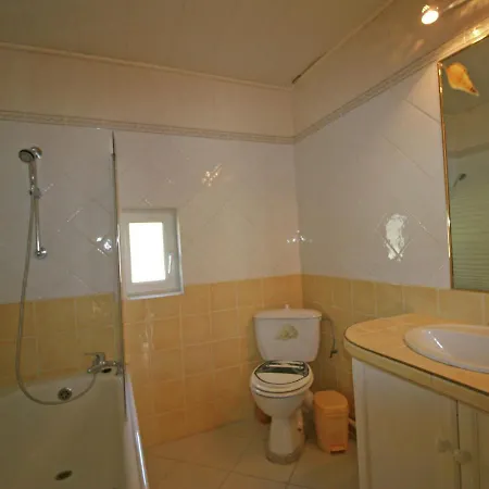 Casa vacanze Modern Holiday In With Swimming Pool *